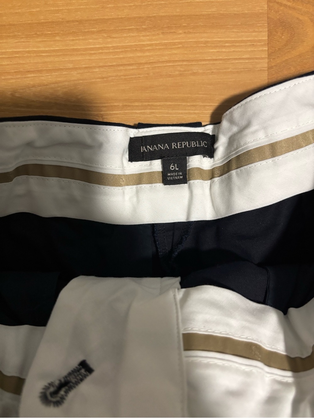 Banana Republic Cruise Cropped Wide-Leg High-Waist Pants in Navy - Picture 7 of 12